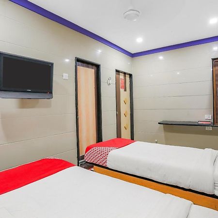 Oyo 10697 Hotel Suraj Inn Surate Extérieur photo